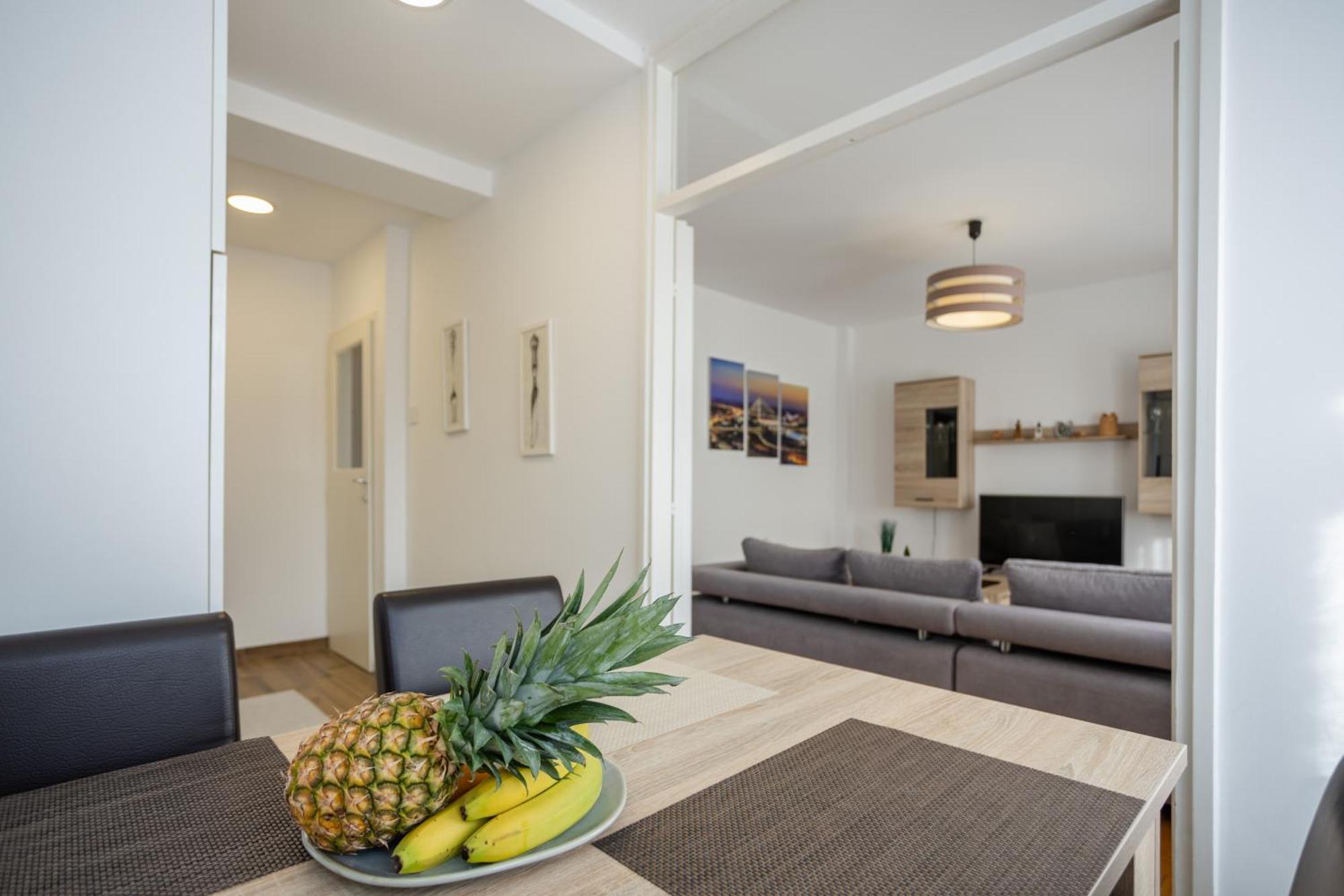 Apartment Sara Белград Экстерьер фото